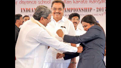 Karnataka CM Siddaramaiah gets karate tips from black belt mayor