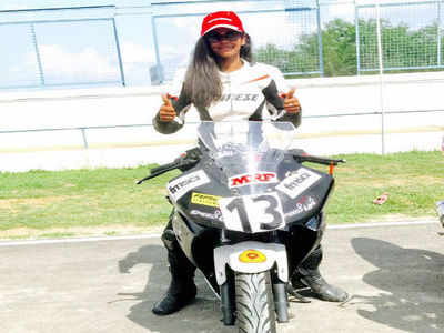 Rehana Reya This Chennai ponnu vrooms to fame on the biking