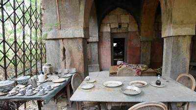 The last prince of Awadh dies a lonely death at decrepit Malcha Mahal