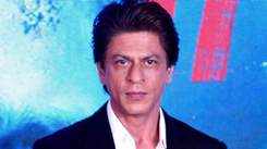 SRK wants a magnificient Holi song in his film with Aanand L Rai