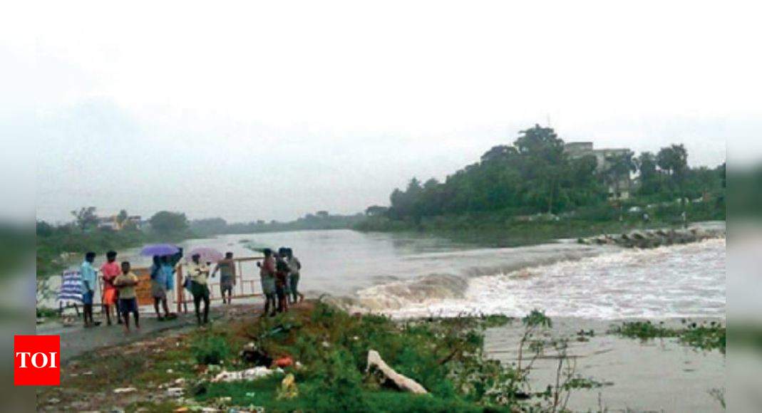 Neglected Cowl Bazaar bridge in dire straits | Chennai News - Times of ...