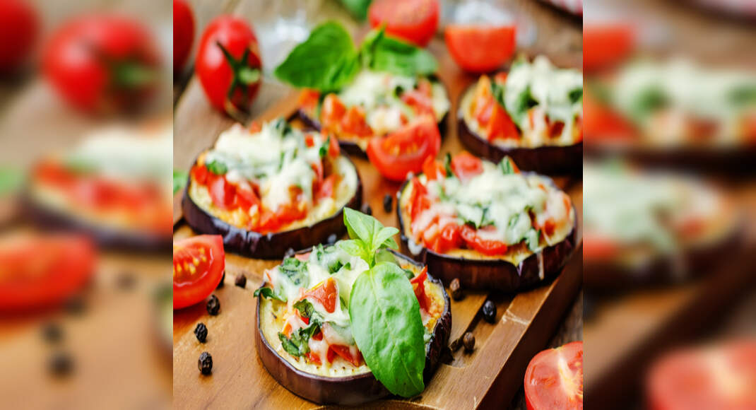 Eggplant Pizza Recipe: How to Make Eggplant Pizza Recipe | Homemade Eggplant Pizza Recipe