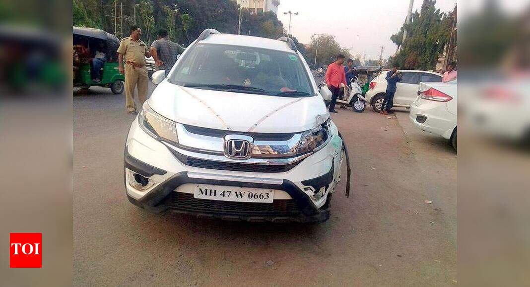 Speeding SUV hits 5 vehicles, one dead | Vadodara News - Times of India