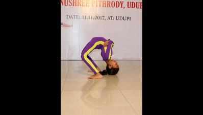 8-year-old girl sets yoga record