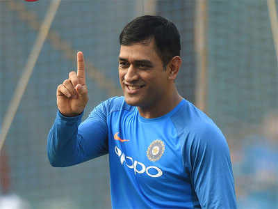 Dhoni plays down criticism, says everybody has views in life
