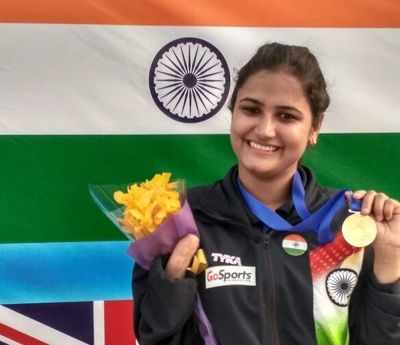 Agra: Agra girl fulfills father's last wish, win gold in world shooting ...