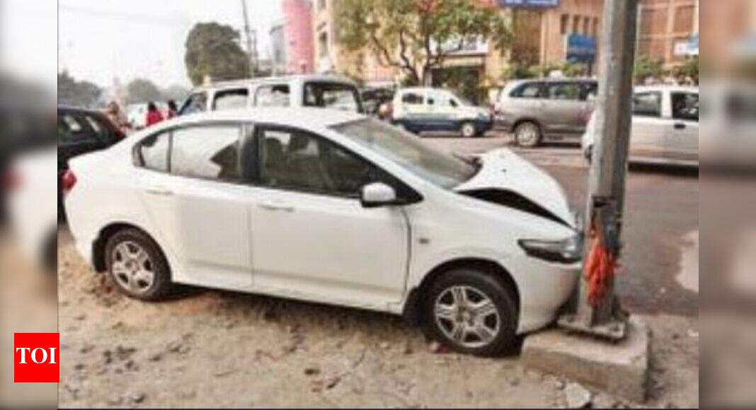 Parking staffer runs over pregnant woman in Noida | Noida News - Times ...