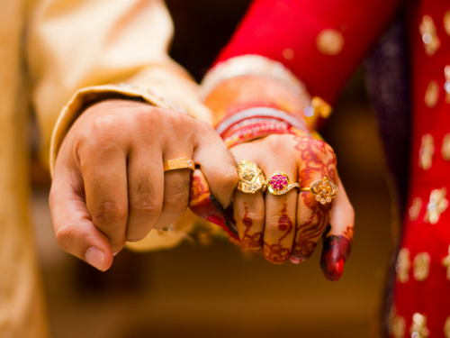 घर में पत्नी नहीं बोलती इंग्लिश, तीन महीने पहले हुई लव मैरिज का हुआ 'THE END'

UP Agra Love Marriage Wife does not speak English at home, 'THE END' of love marriage that happened three months ago