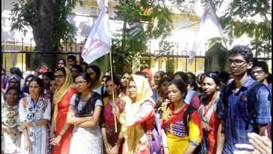 Women medicos protest CCTVs in hostel