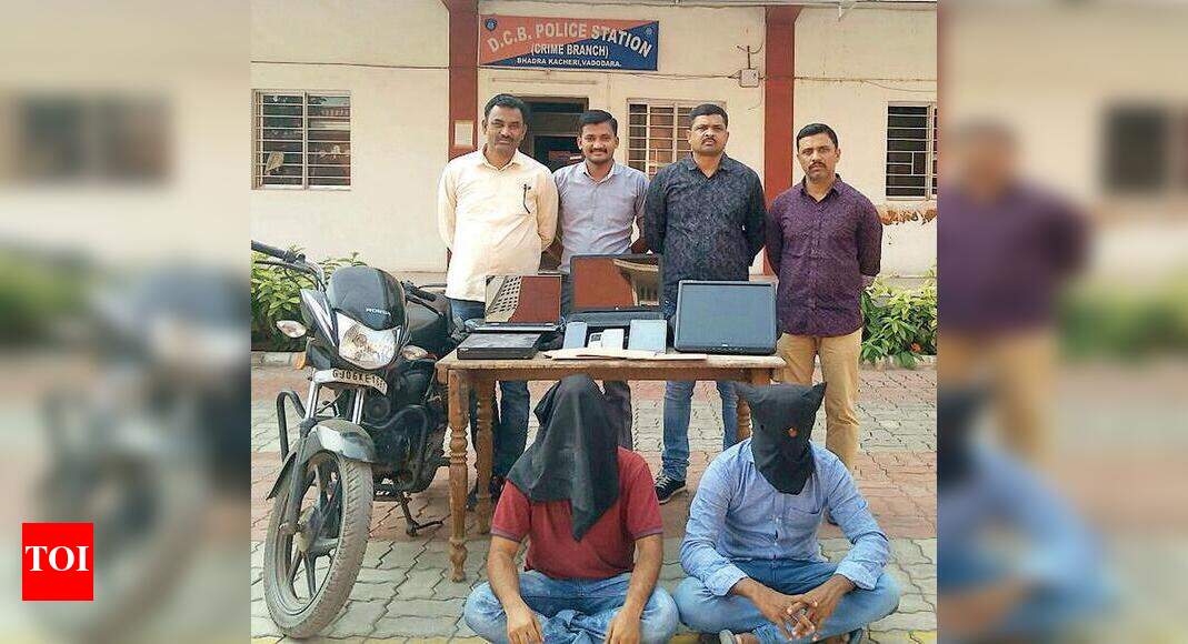 Duo involved in dozen thefts held | Vadodara News - Times of India