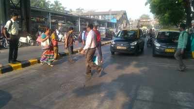Charni Road station crossing Risky