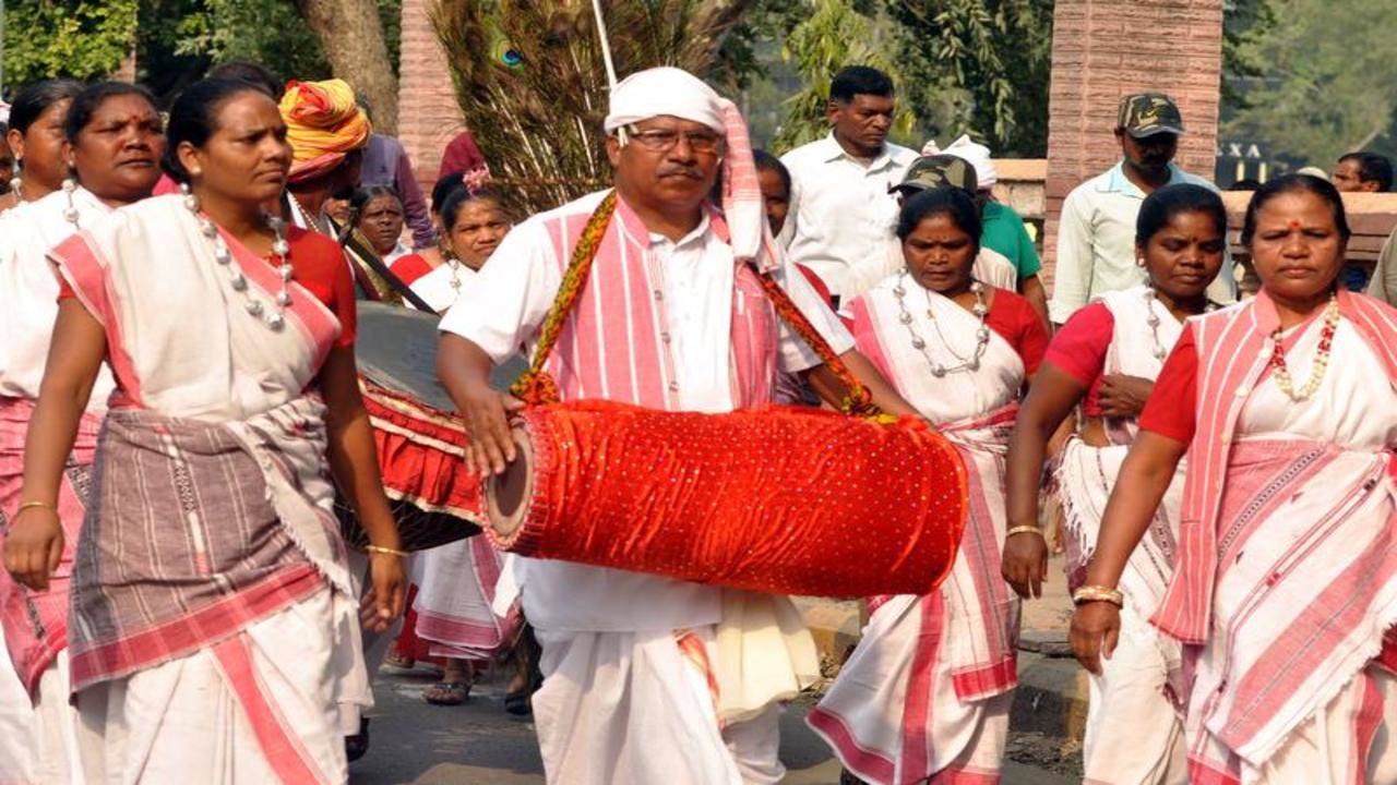 File:Traditional dress of Tripura.jpg - Wikipedia