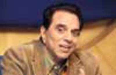 I could never learn to promote myself: Dharmendra
