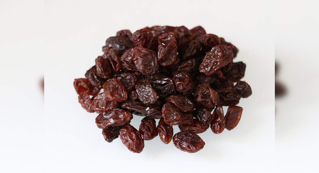 10 Health benefits of Munakka (Raisin) you must know
