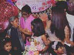 Aishwarya Rai Bachchan, Abhishek Bachchan, Aaradhya Bachchan, Amitabh Bachchan, Jaya Bachchan