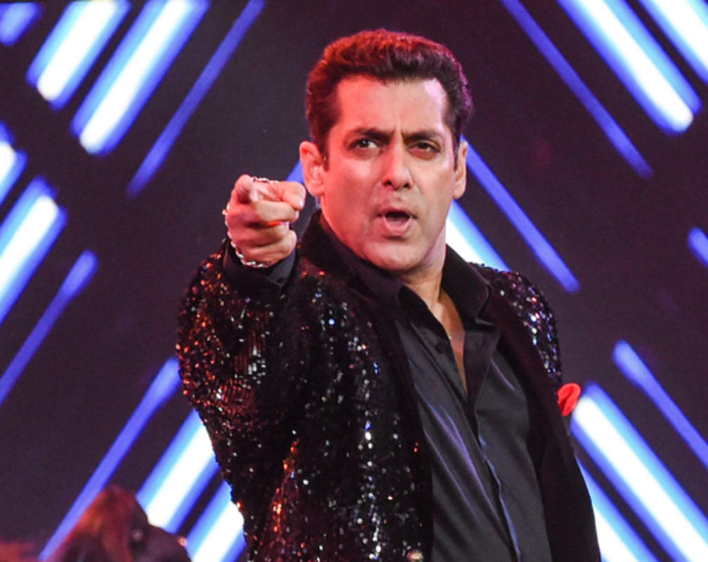 
Salman Khan to choose between Sajid-Wajid and Himesh Reshammiya for ‘Race 3’
