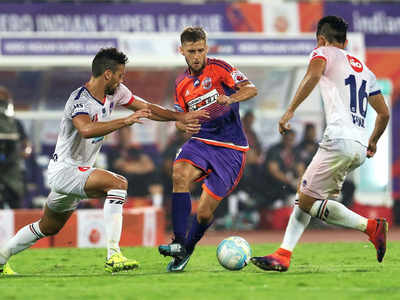 Dynamos pip Pune in second-half goalfest