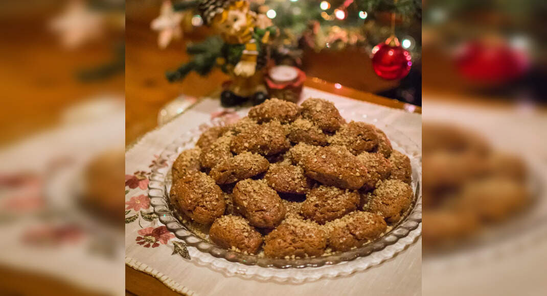 Honey Spice Cookies Recipe: How to Make Honey Spice Cookies Recipe | Homemade Honey Spice Cookies Re