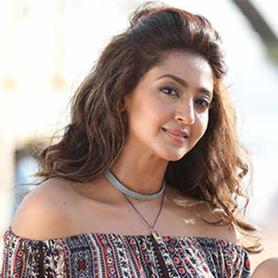 Aindrita Ray flaunting her beauty, see pictures | NewsTrack English 1