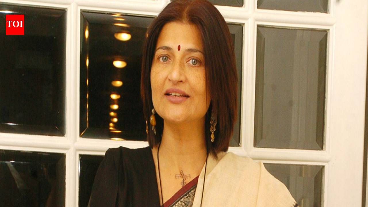 'Disinherited' Sarika in fight to keep mother's Mumbai flat | Mumbai ...