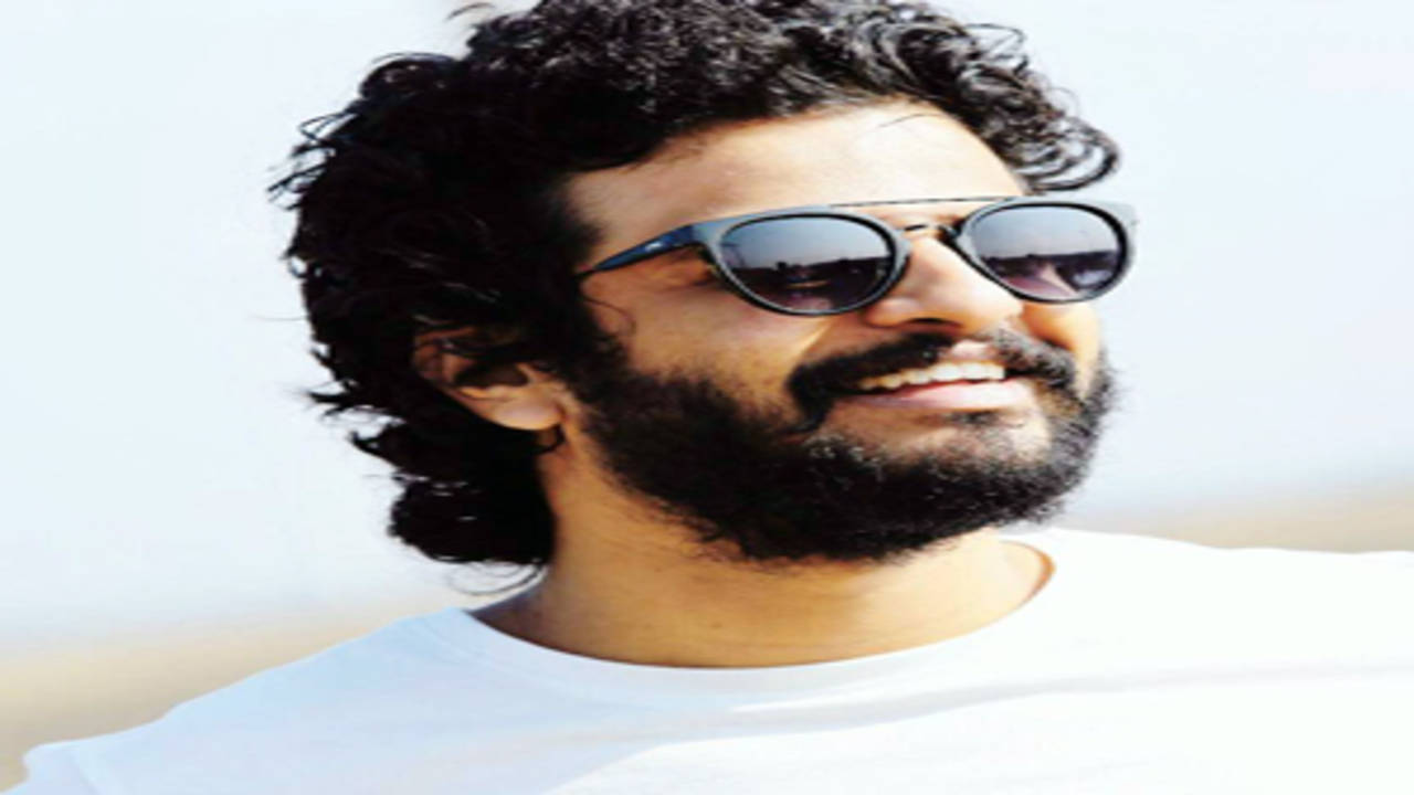 Aju Varghese's First Look From His Next Titled Varshangalkku Shesham Out -  News18