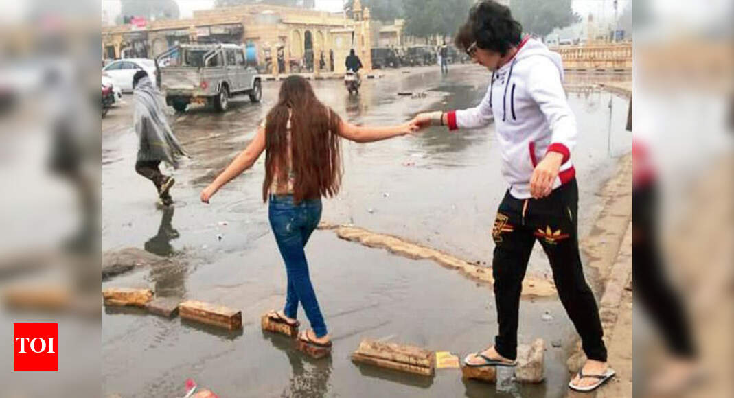 Filth, garbage greet tourists in Jaisalmer | Jaipur News - Times of India