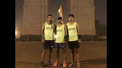 Corporate professionals run from Delhi to Jaipur in three days to raise funds for underprivileged kids