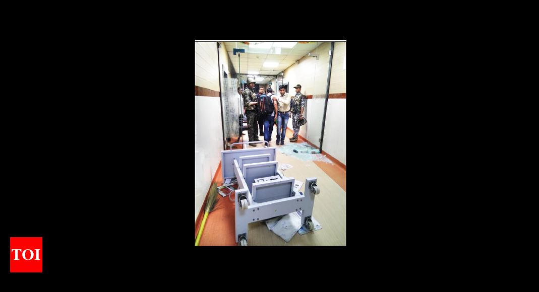 Only 5 held for Kalyan hospital attack, doctors threaten strike | Mumbai News - Times of India