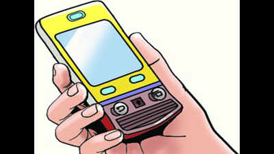 2 robbed of phones in separate incidents