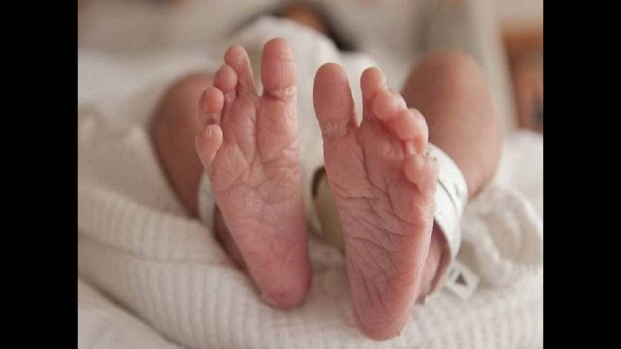 India: Newborn baby, declared dead at birth, found alive minutes before  cremation in Assam - Trending News