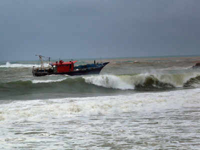 Lakshadweep: Cyclone Ockhi: Rain Hits Lakshadweep Islands, Damage ...