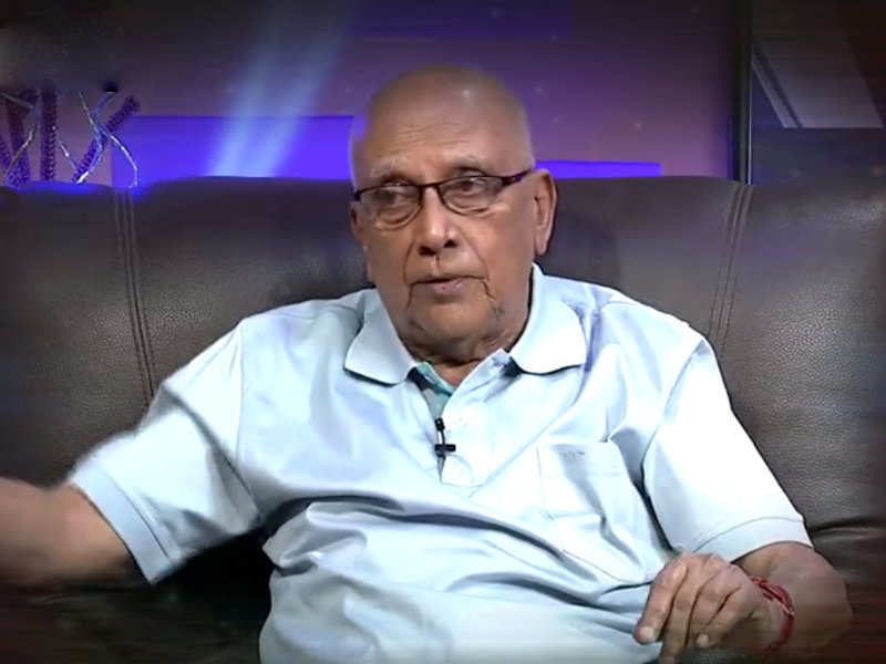 Singeetam Srinivasa Rao to talk about 'Pellinaati Pramanalu' on his show 'Pushpaka Vimanam'