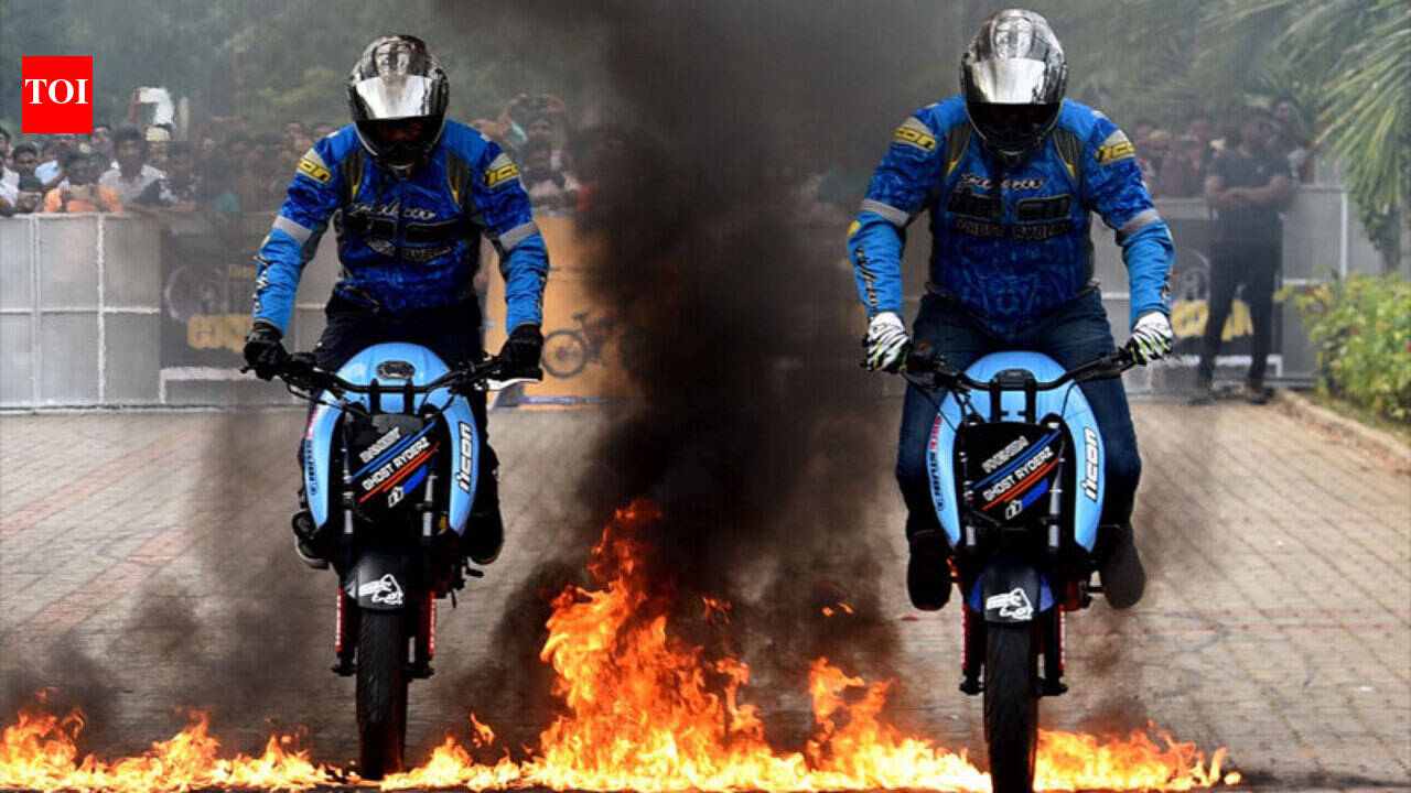 Bikers impress Chennai crowd with wheelies, stoppies and burnouts