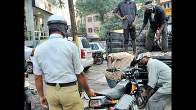 Bengaluru traffic cops hit a century with fines