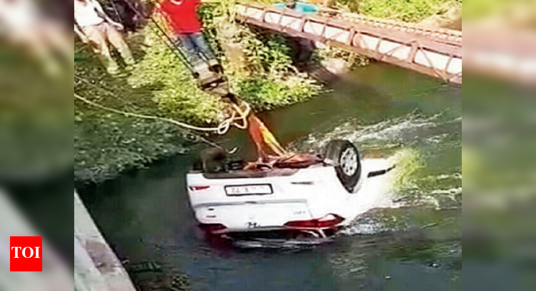 3 youths killed as car plunges into Pollachi canal Kochi News Times