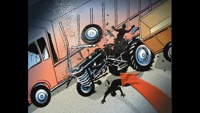 Uttar Pradesh: 10 killed in truck-tractor collision in Mirzapur
