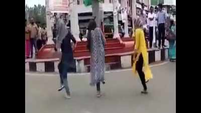 Police register case over Kerala flash mob row