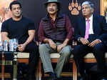 Salman Khan and Mike Pandey