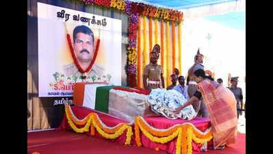 Leaders, villagers pay homage to slain inspector