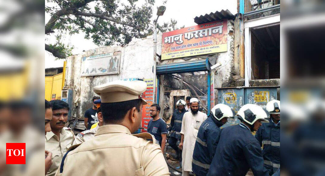 Mumbai Shop Fire: 12 killed as fire breaks out in Mumbai shop | Mumbai ...
