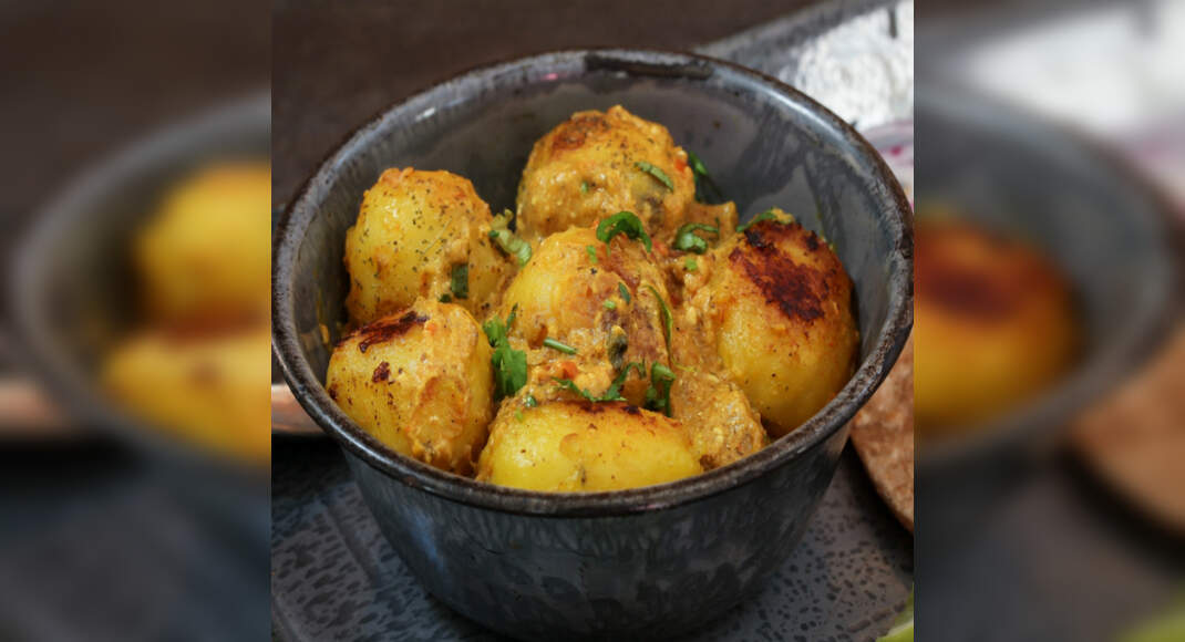 Dahiwale Aloo Recipe: How to Make Dahiwale Aloo Recipe | Homemade Dahiwale Aloo Recipe