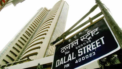 Dalal Street makes smart recovery after 800-point plunge, Sensex ends at 33,603