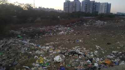 Garbage Parcells opposite to Pune World Trade Cent - Times of India