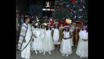 Bengal chief minister Mamata Banerjee inaugurates Kolkata Christmas Festival