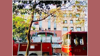Delhi: 84 patients evacuated after fire broke out in Preet Vihar hospital