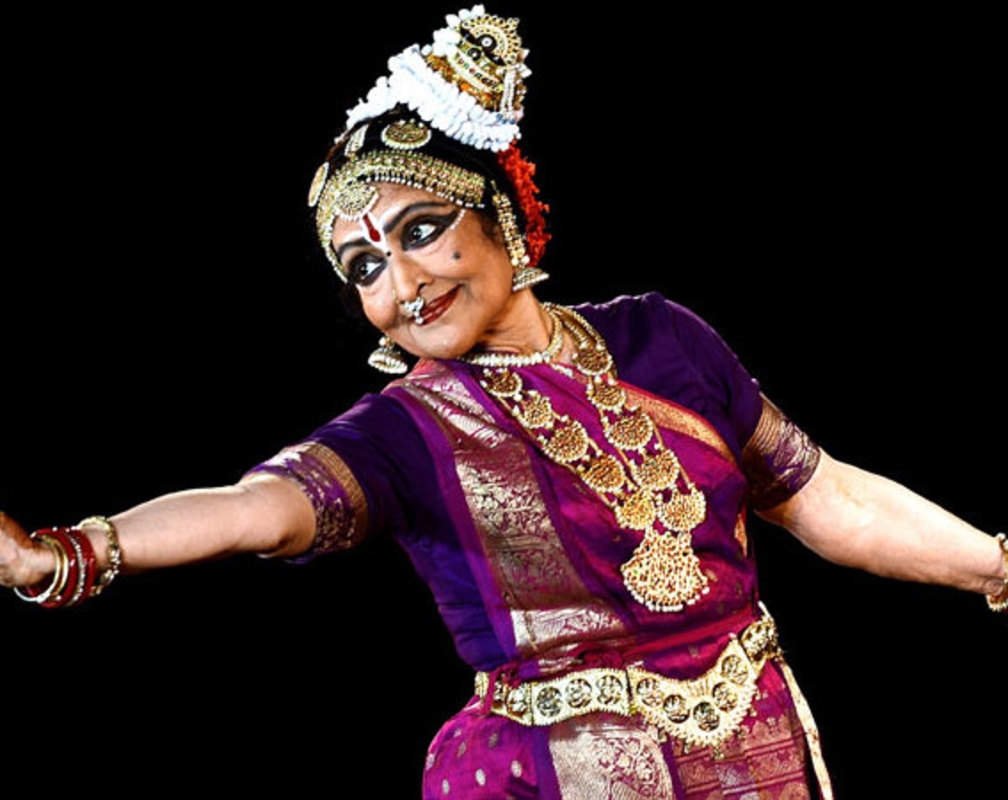 
Vyjayanthimala Bali charms Chennai with Bharatanatyam performance
