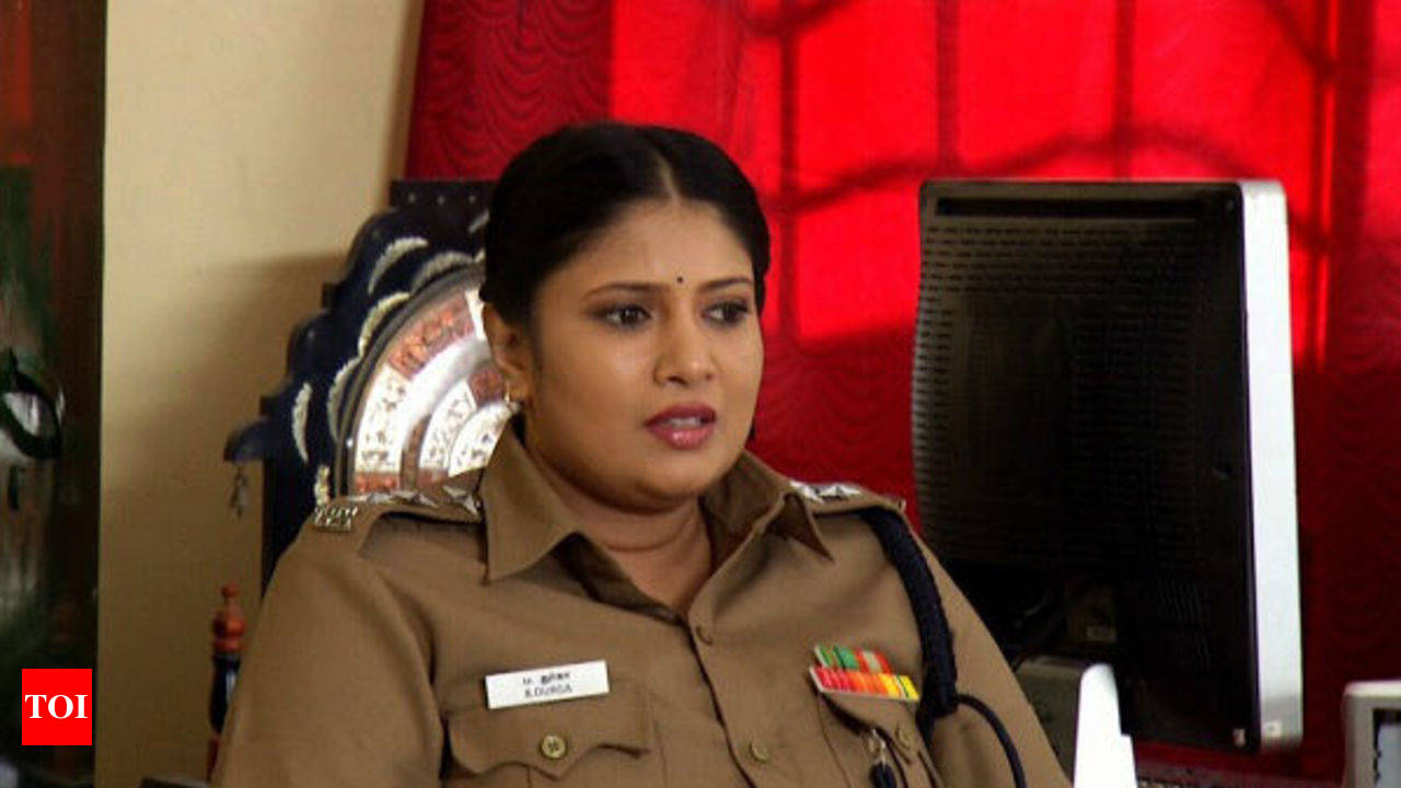 Sangavi plays a cop in Thai Veedu - Times of India