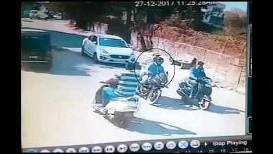 Chain snatchers unleash terror in Vadodara