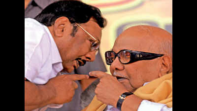‘RK Nagar drubbing shows leadership deficit in DMK’