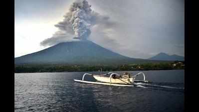 Volcano eruption: Bali is safe for tourists, Indonesian officials say
